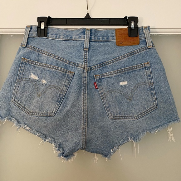 LEVIS RIPPED DENIM SHORTS - Picture 7 of 8